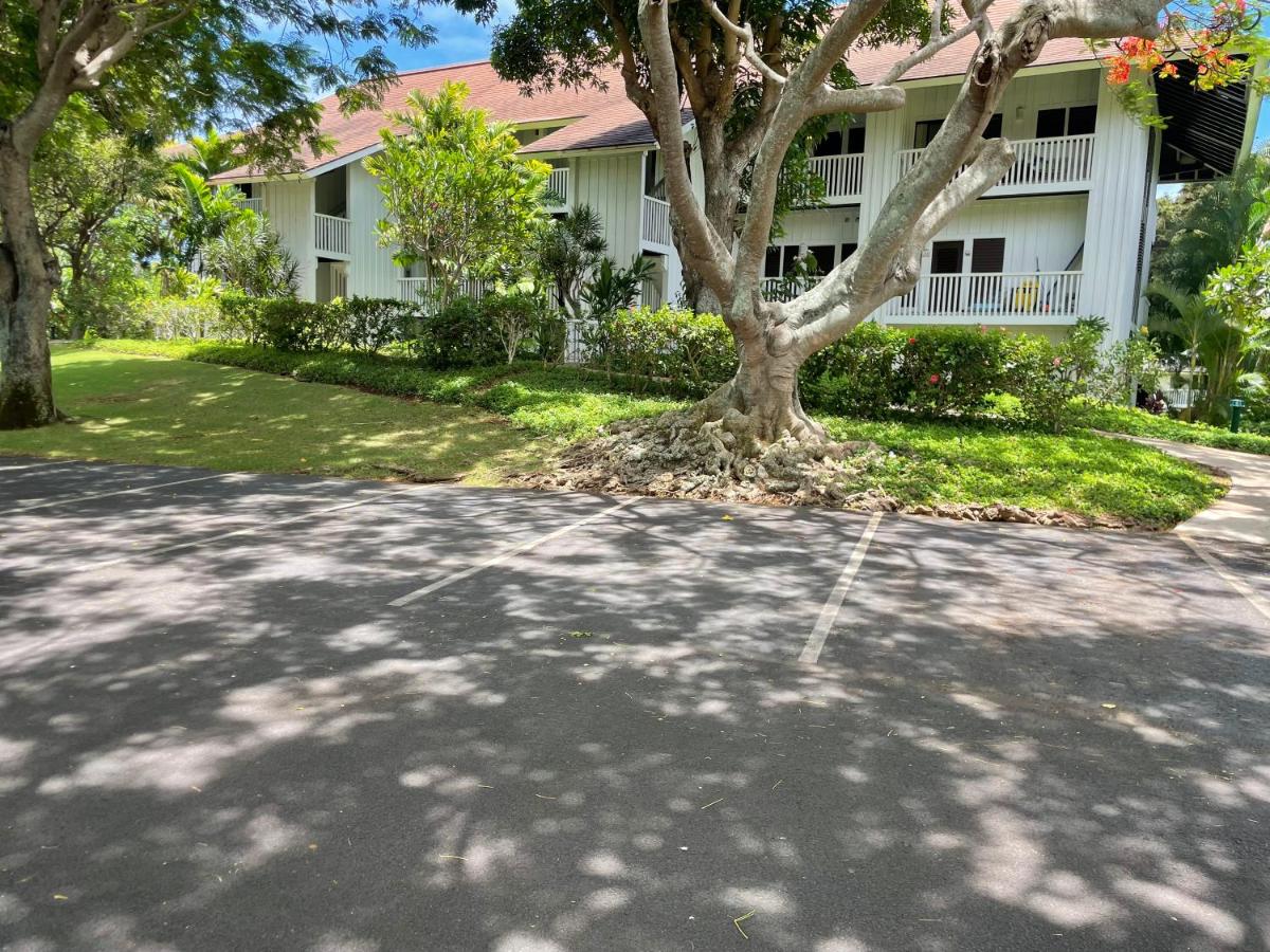 Step to beach New Quiet Kiahuna Plantation Remodeled 2 bedroom condo with AC - Chambres d'hôtes Koloa