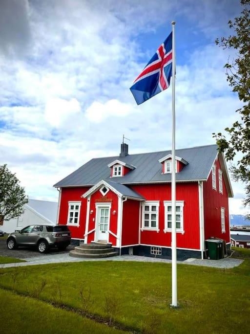 B&B Norðurþing - The Foreman house - an authentic town center Villa - Bed and Breakfast Norðurþing