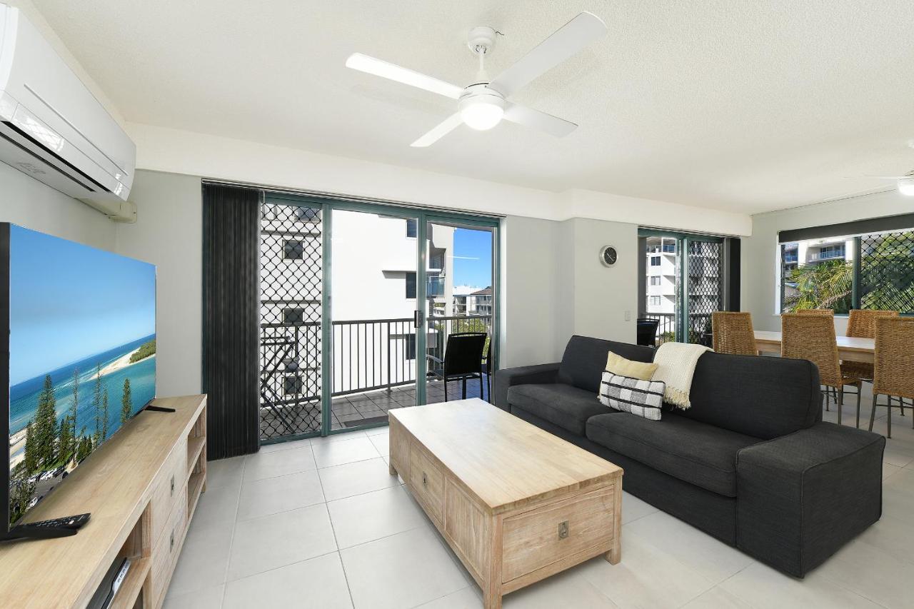 Three-Bedroom Rooftop Terrace with Ocean View