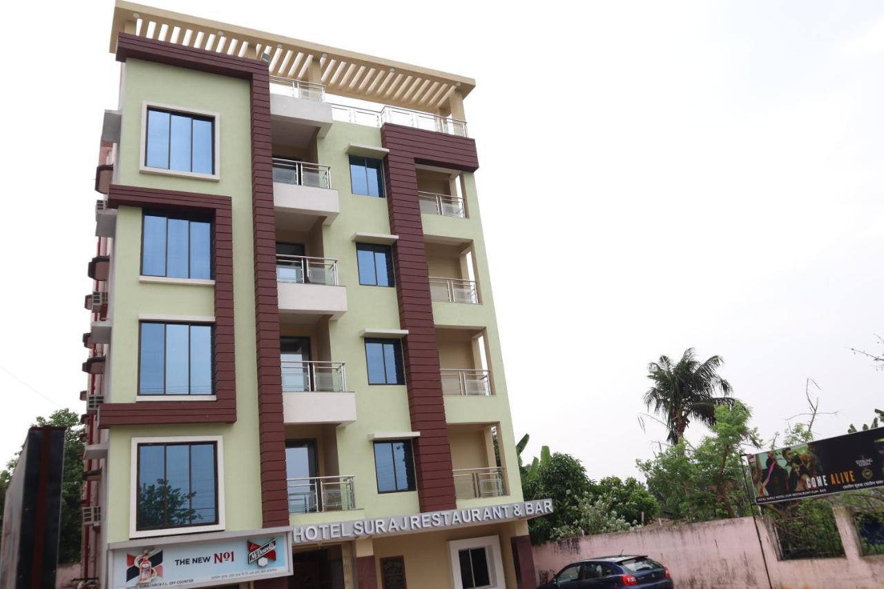 B&B Haldia - STAYMAKER Hotel Suraj - Only Indian Citizens Allowed - Bed and Breakfast Haldia