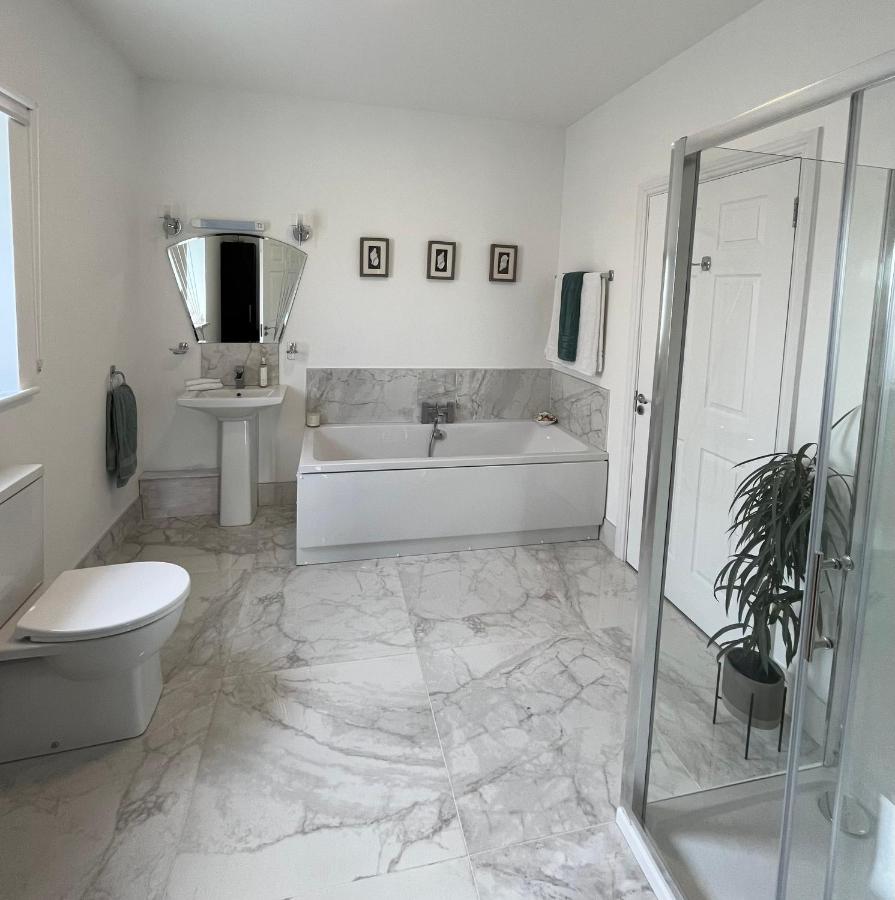 Ashlee Lodge, Shanagarry P25K6R6 Near Ballymaloe House & Garryvoe Hotel - B&B