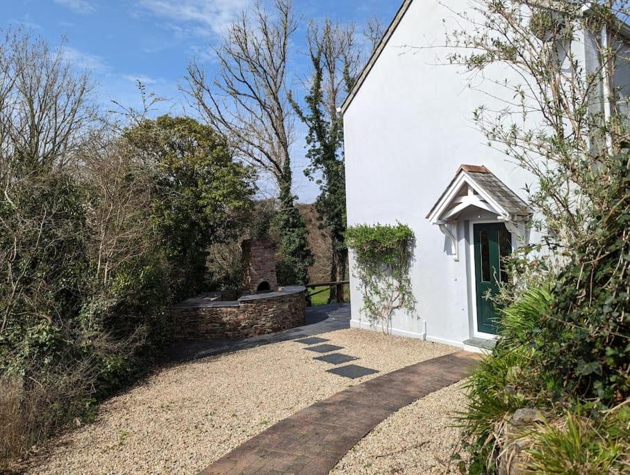 B&B Truro - Romantic Secluded Hideaway Cottage in Cornwall - Bed and Breakfast Truro