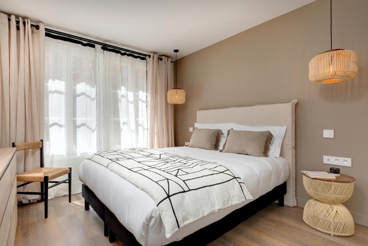 Two-Bedroom Apartment - PEYREFITE