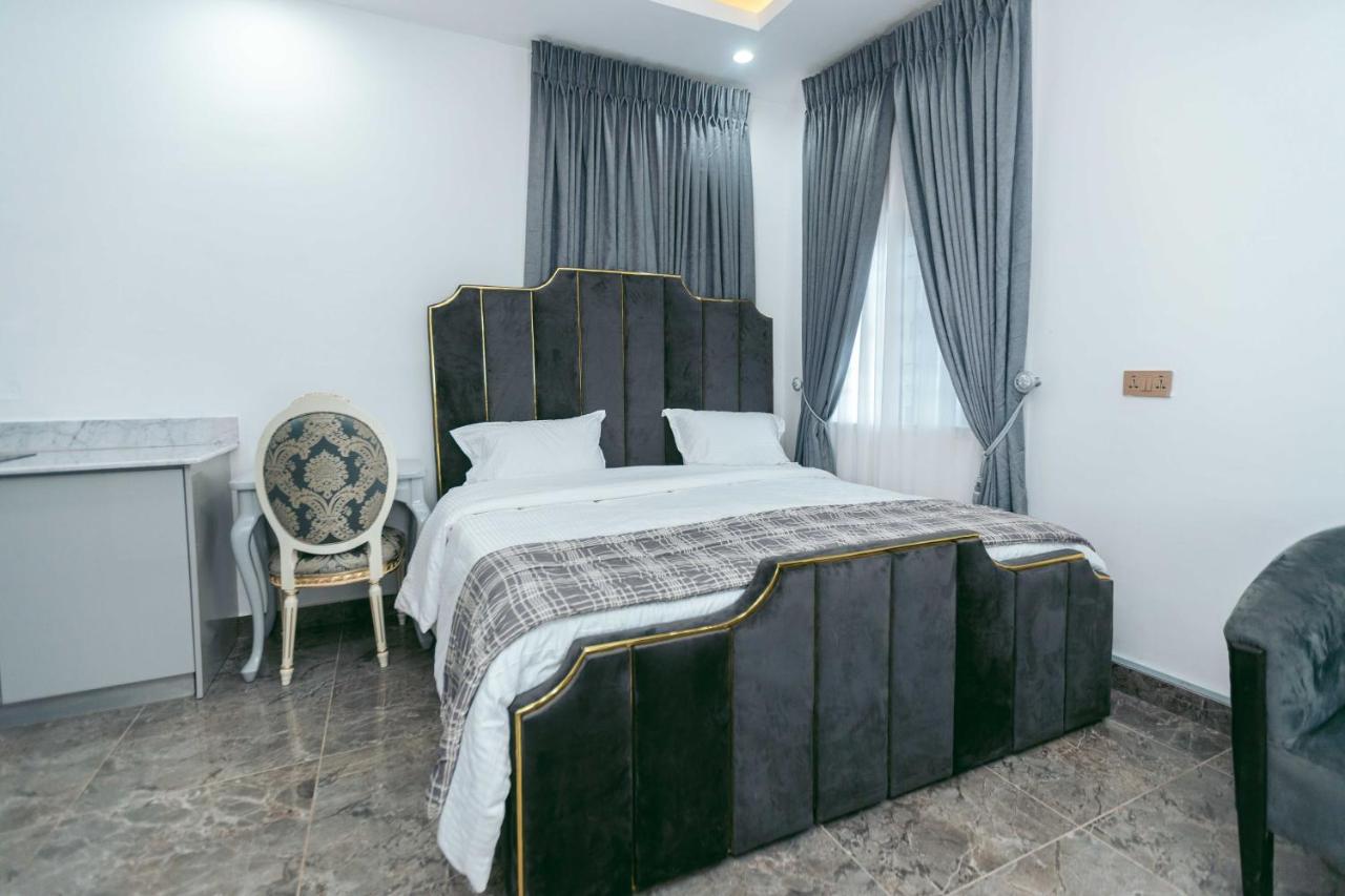 B&B Abuja - Phoenix Luxury Apartments - Bed and Breakfast Abuja