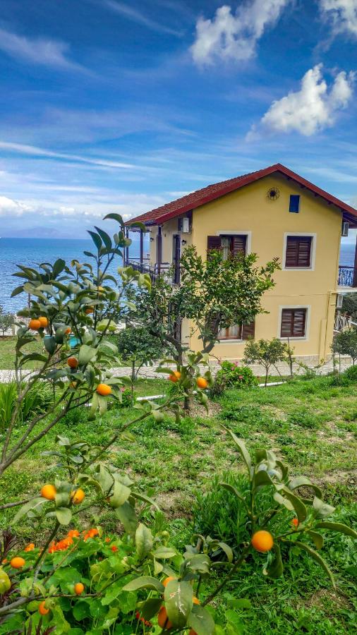 Eleni's Apartments & Studios 1 - Bed and Breakfast Achílleio