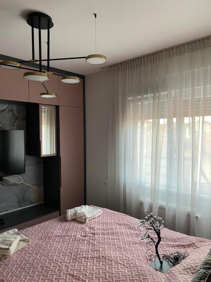Gold lux - Ferienwohnung Čačak