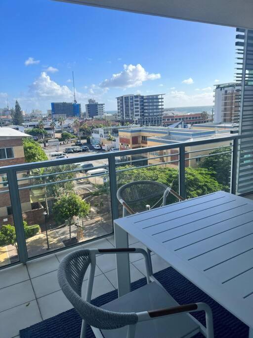 B&B Gold Coast - Pavillions - Hosted by Burleigh Letting - Bed and Breakfast Gold Coast