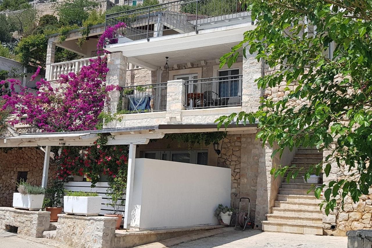 B&B Bol - Apartments with a parking space Murvica, Brac - 20190 - Bed and Breakfast Bol