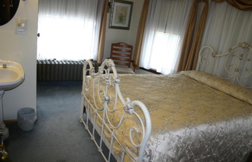 Tarry Here Mansion Bed & Breakfast - Chambres d'hôtes Salamanca