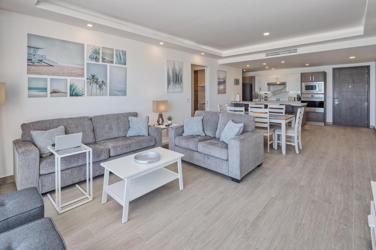 Brand New Contemporary 1 Bed Oceanfront Condo at Encantame Towers Verano E1203 - Ferienwohnung Playa Encanto