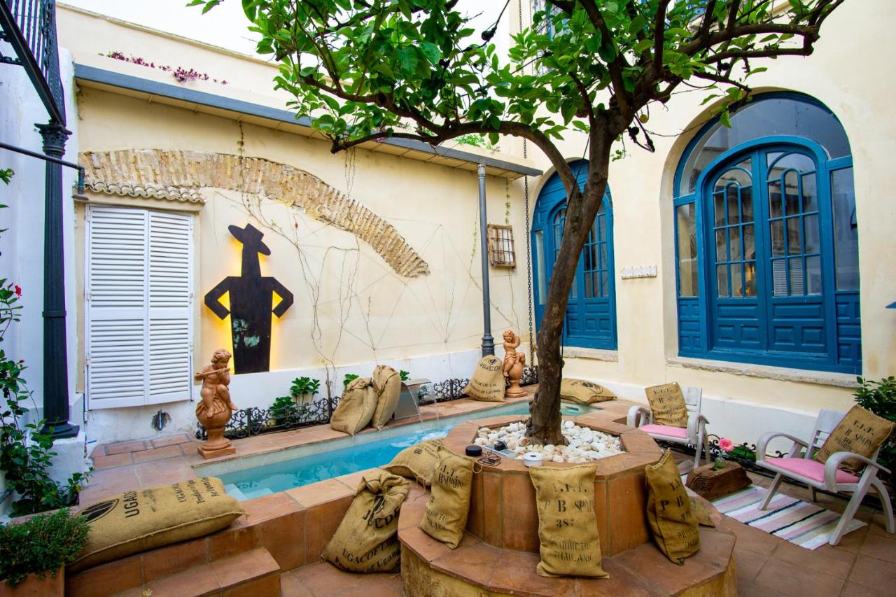 Apartamentos Sharis - Bed and Breakfast