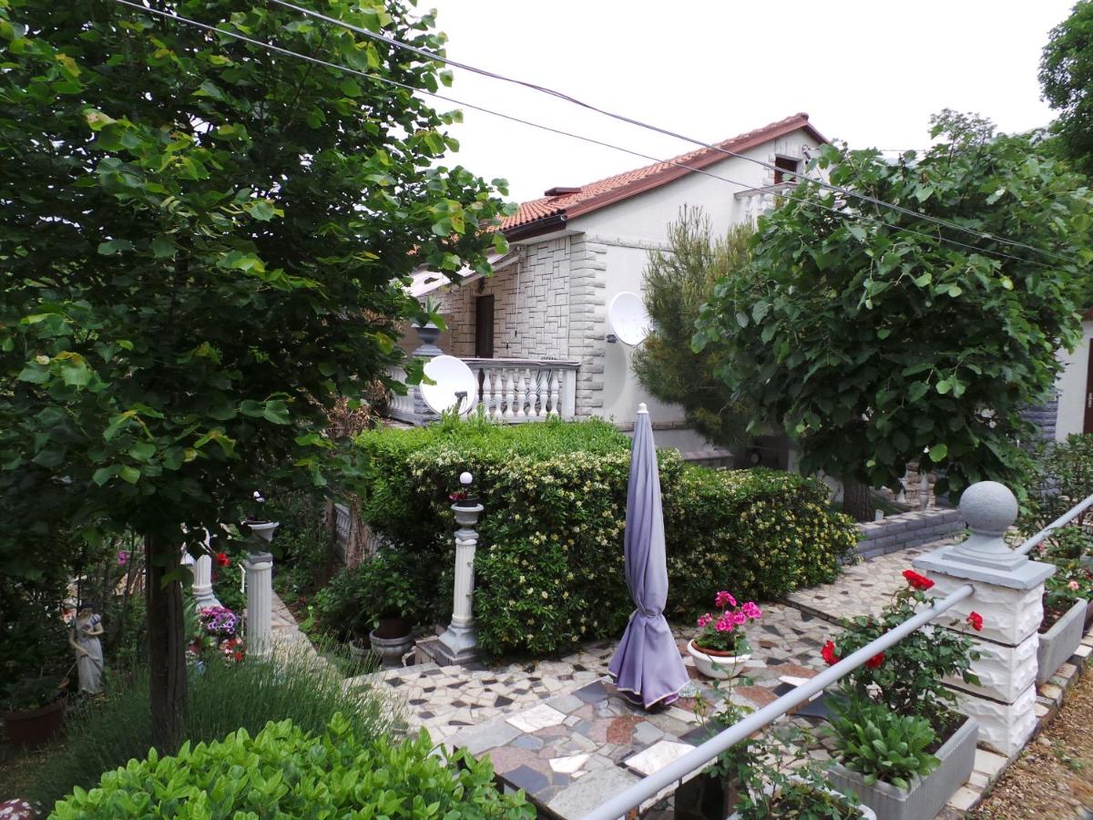 B&B Jablanac - 2 L - Bed and Breakfast Jablanac