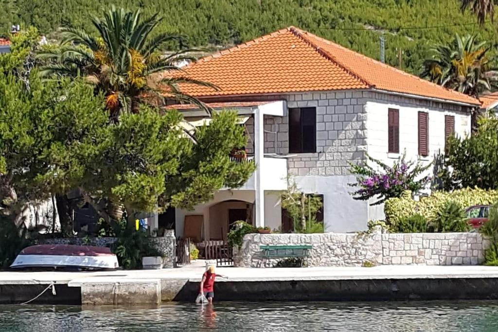 Apartment by the sea SONJA - Ferienwohnung