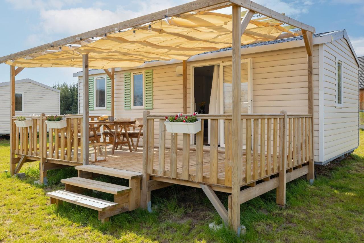 Domki Wakacyjne "Wolności" - Grill, Relax w Balii z Jacuzzi & Taras by Noclegi Renters