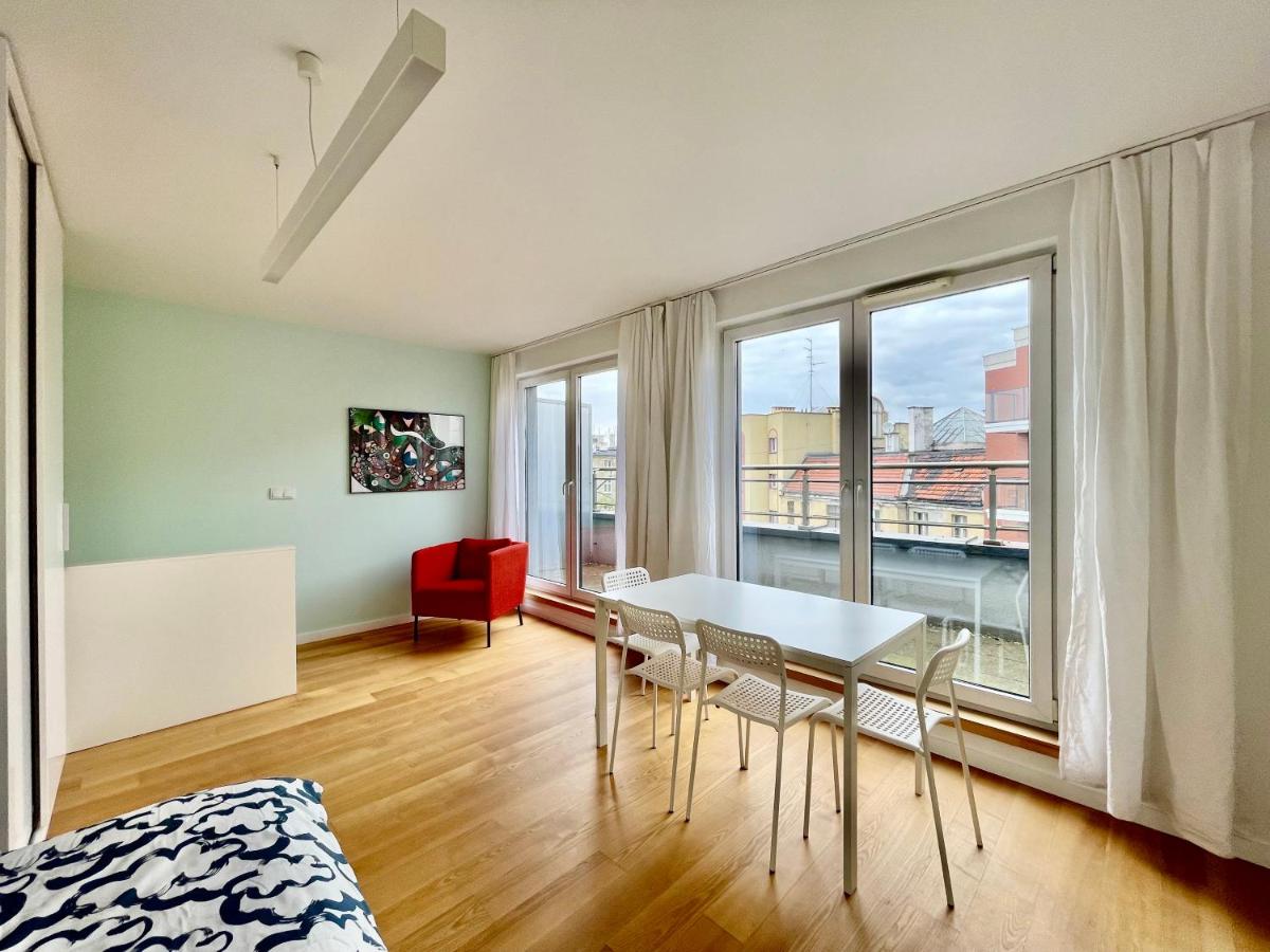 Elegant Apart-800m Main Square-Parking and lift - Chambres d’hôtes