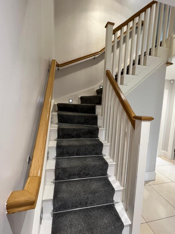 2 Castle Hume Court Holiday House - B&B