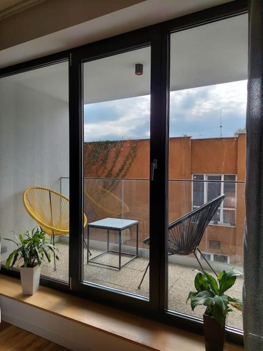 Apartmán Kmeťova so súkromným parkovaním zdarma, 5 min pešo do centra - B&B