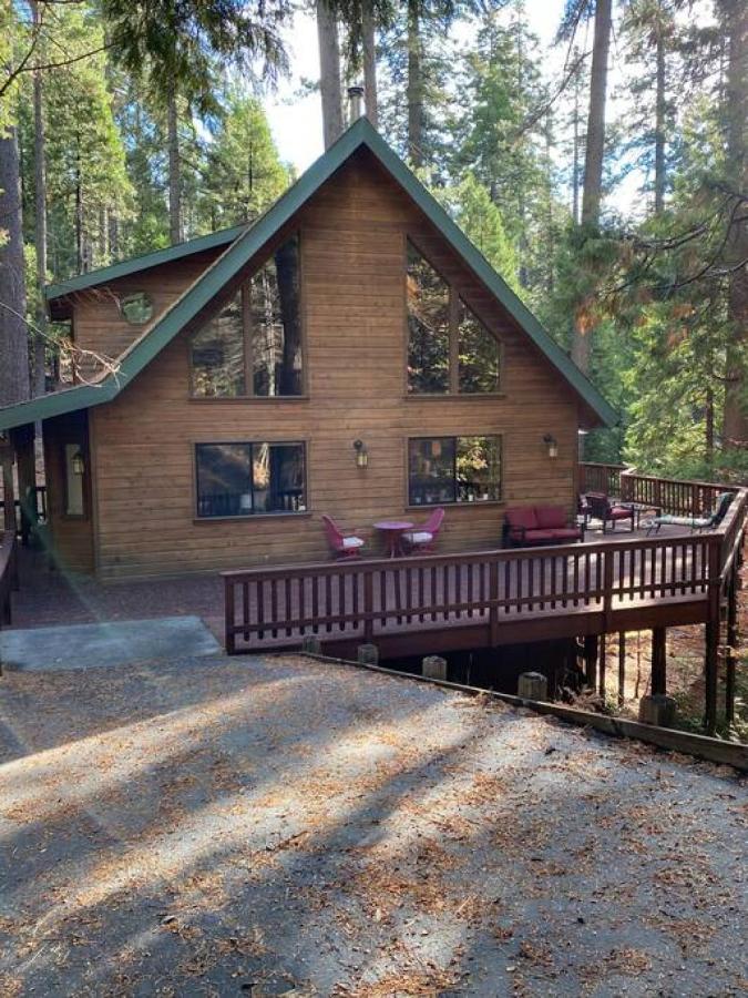 Gorgeous cabin in BLS with EV Chgr, Pool Access and Gameroom - B&B Arnold