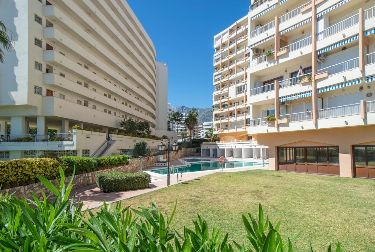 CIBELES...Estudio en el Paseo Marítimo....wifi - B&B Marbella
