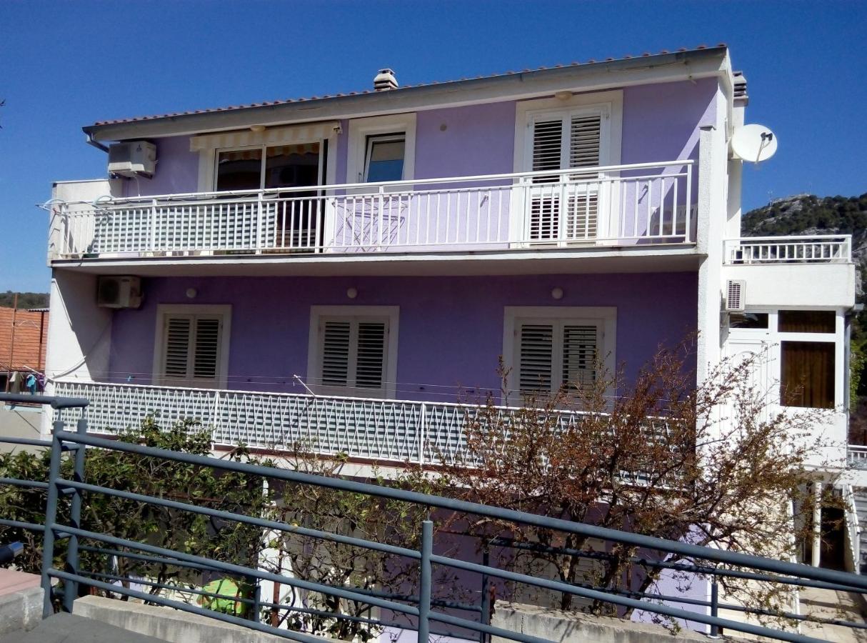 Three-Bedroom Apartment with Balcony (6 Adults)