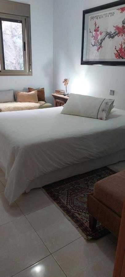 Single Room with Private External Bathroom