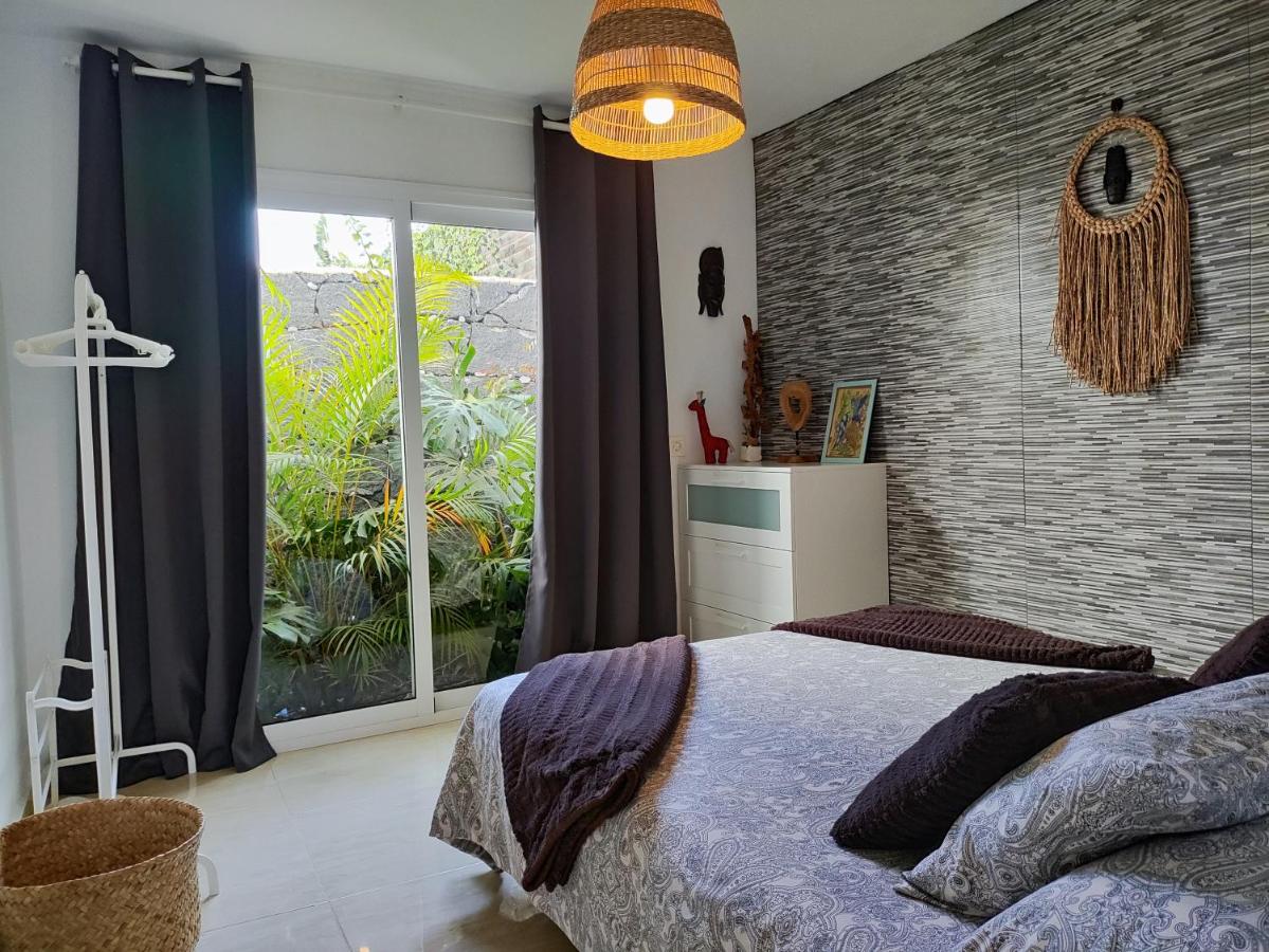 Love for Lanzarote holidays house - B&B
