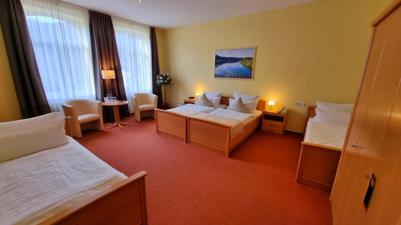 Quadruple Room with Private Bathroom