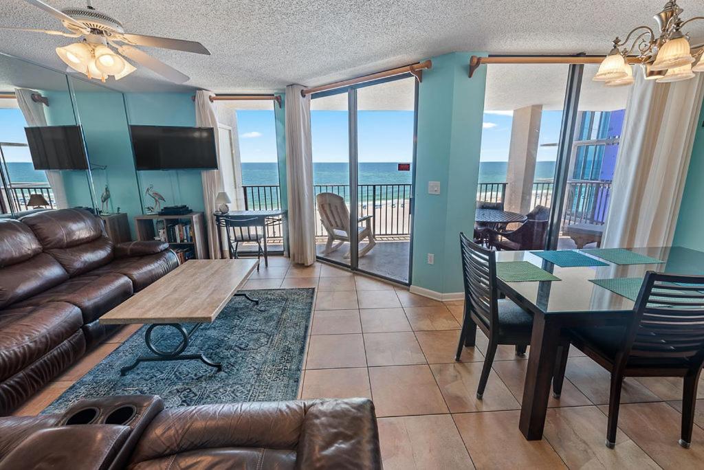 B&B Orange Beach - Phoenix East 801 by ALBVR - Corner unit with wrap-around balcony and unparalleled views! - Bed and Breakfast Orange Beach