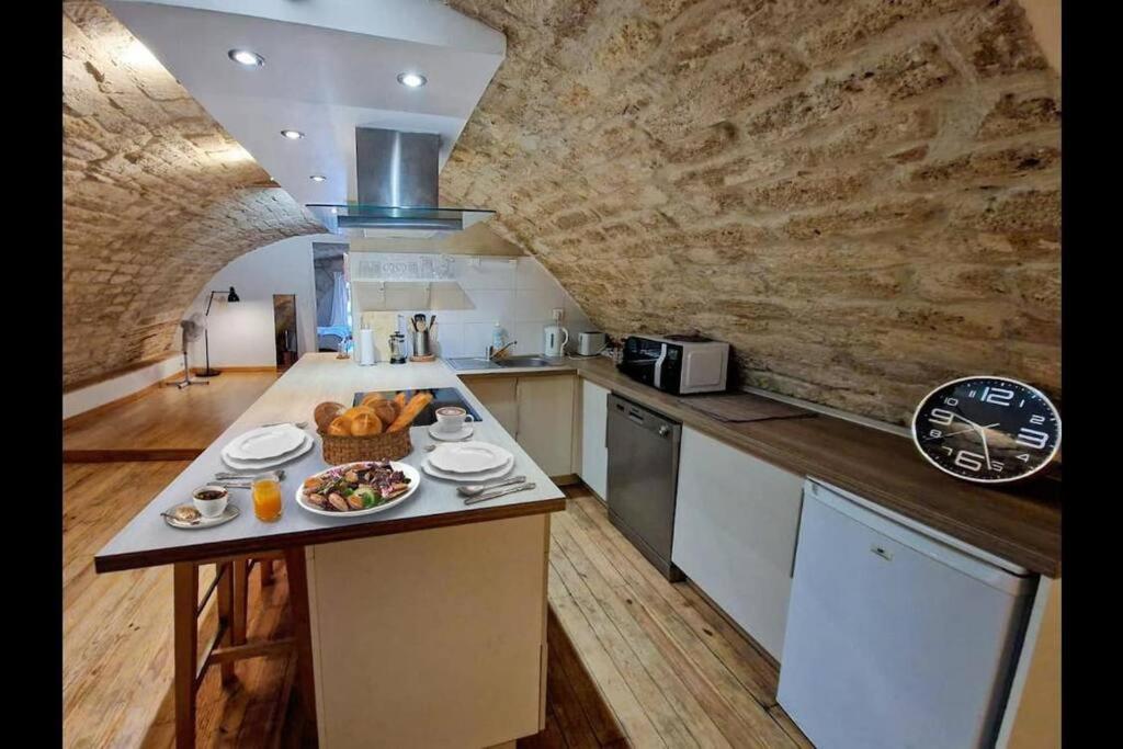 Superbe Appartement Rénové - Centre Historique - Ferienwohnung