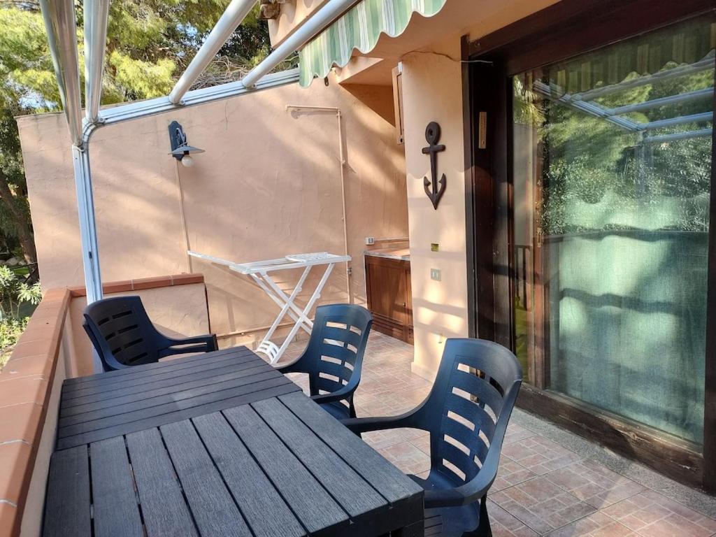 Roro's house- Villa with terrace 100m from the beach - Pinus Village - B&B