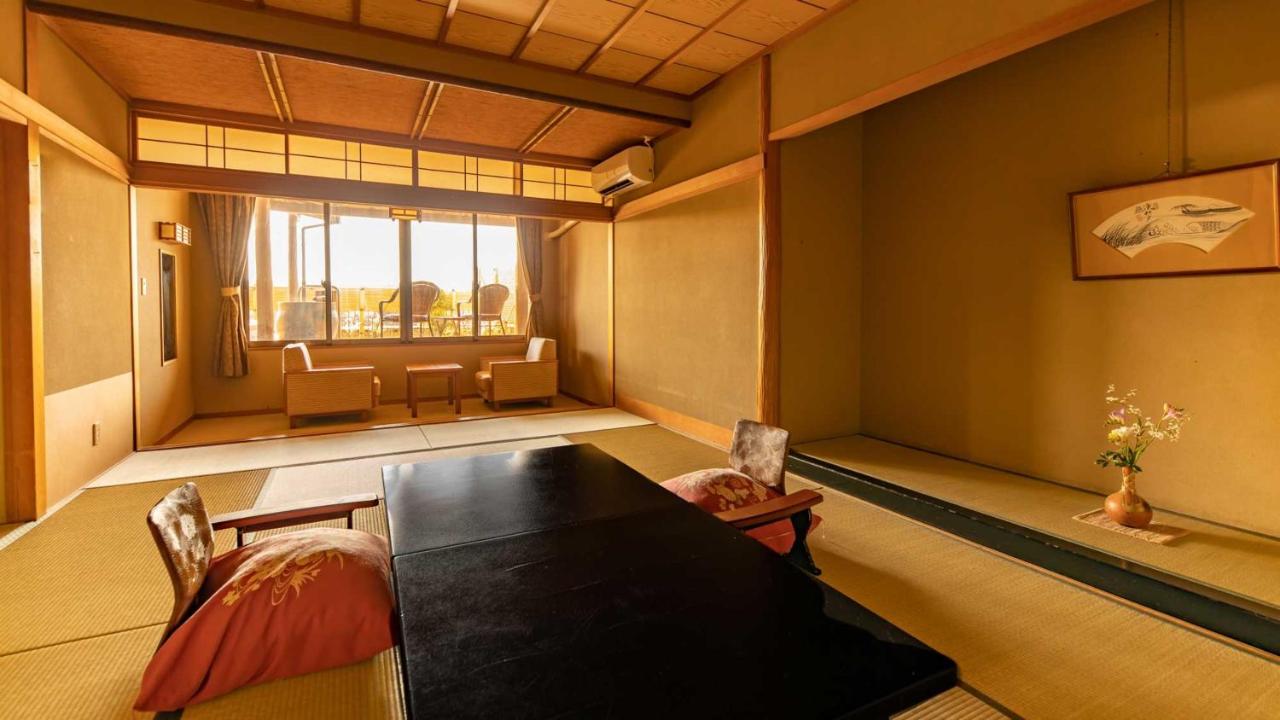 Japanese-Style Family Room with 2 Open Air Baths and Terrace