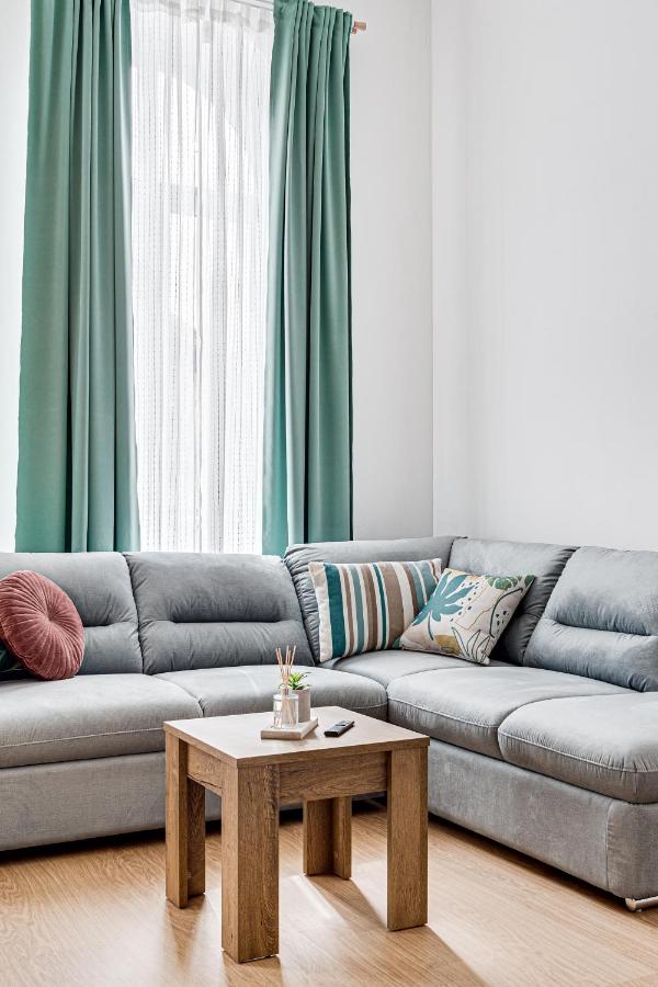 Old Town Luxurious Apartment - B&B Arad