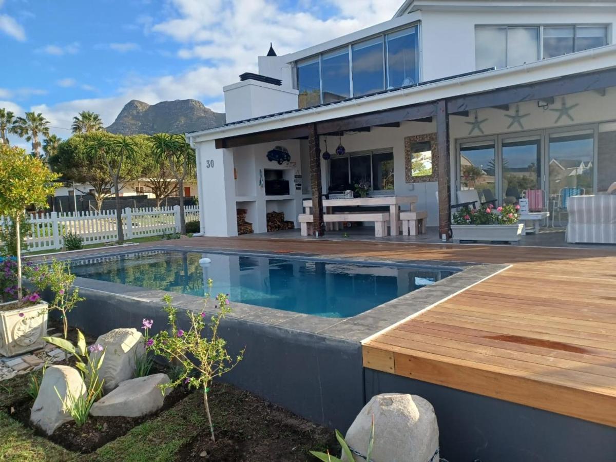 B&B Hermanus - Corner Delight Full Back up power - Bed and Breakfast Hermanus