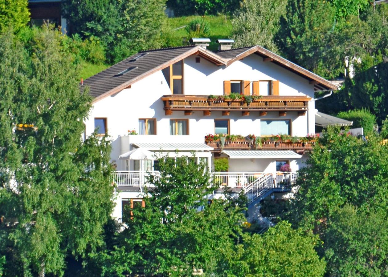 Apartment with Garden View