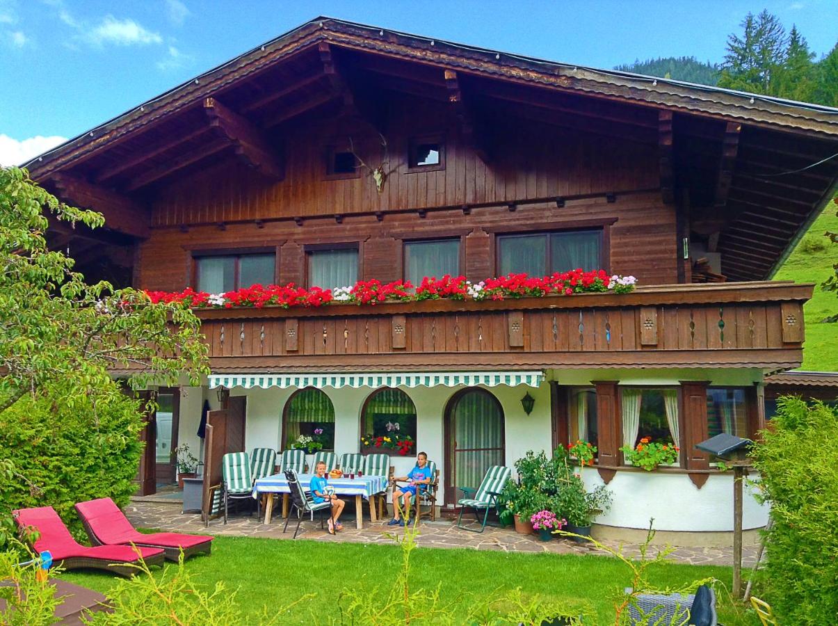 B&B Forstau - Appartements Basti - Bed and Breakfast Forstau