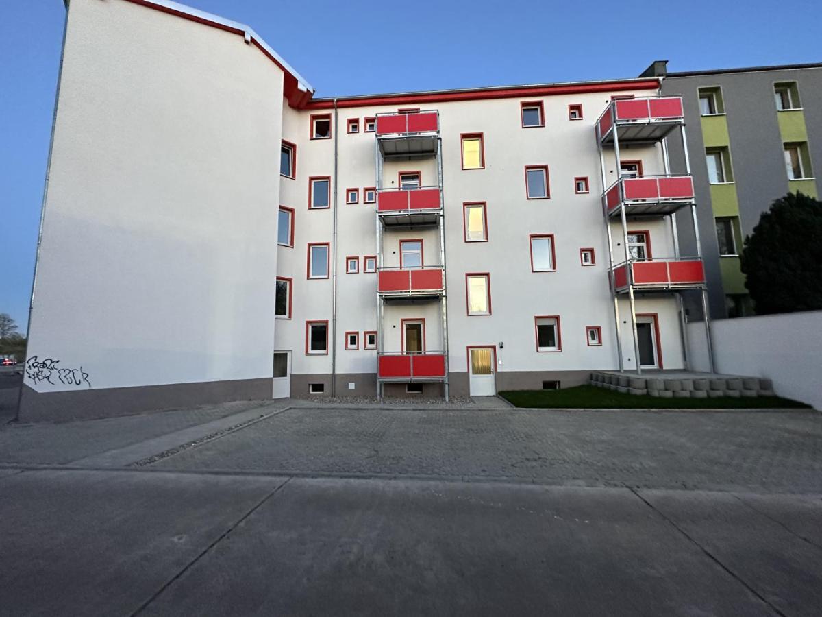 monteurzimmerKING: Magdeburg Dodendorfer Straße - B&B