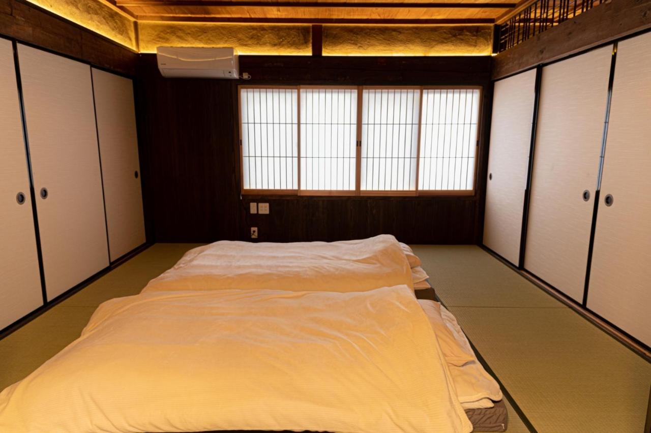 Japanese-Style Room