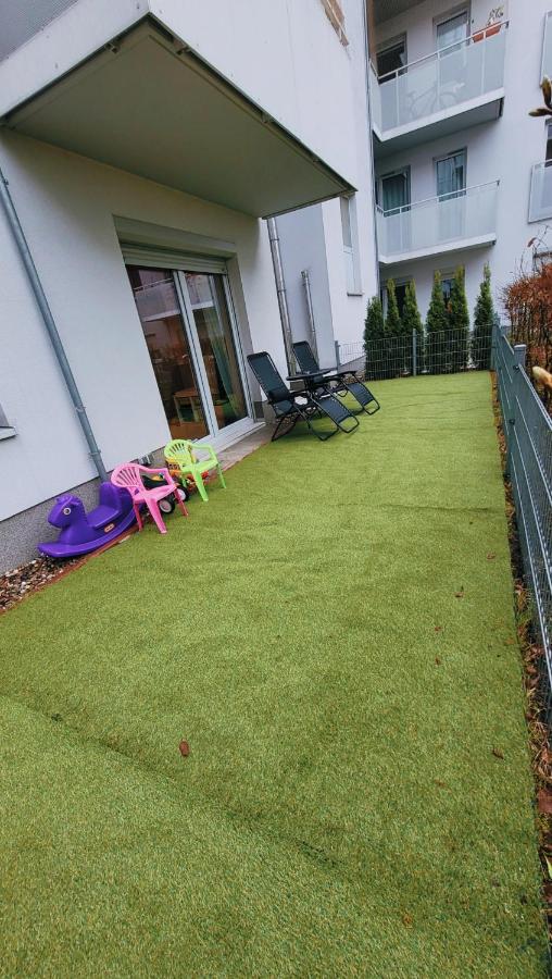 Green Terrace Big Family Apartment - Bed and Breakfast