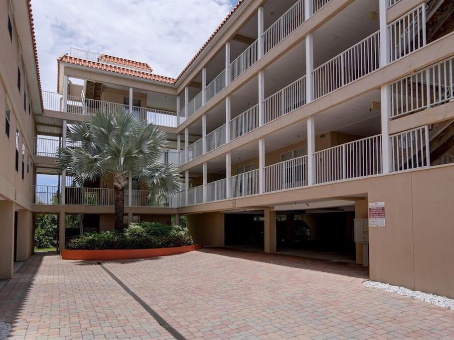 OW 202 - Entire Oceanfront Condo - 2 BR and 2 Bath - B&B Indian Rocks Beach
