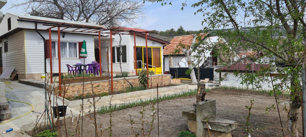 Вила Жасмин Овчаровски Плаж - Chambres d’hôtes Balchik