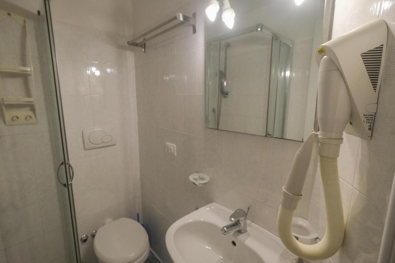 Camera Quadrupla con Bagno Privato 