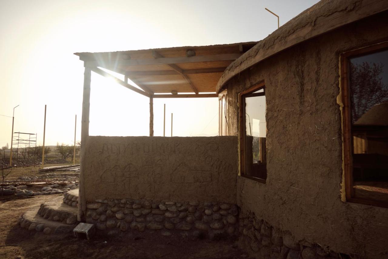 Altyn Oimok Yurt Camp - B&B