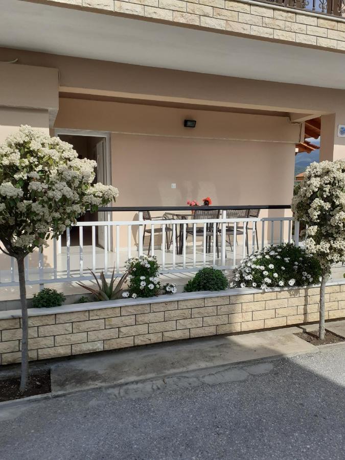 Chrysafis Apartments - B&B Néa Vrasná