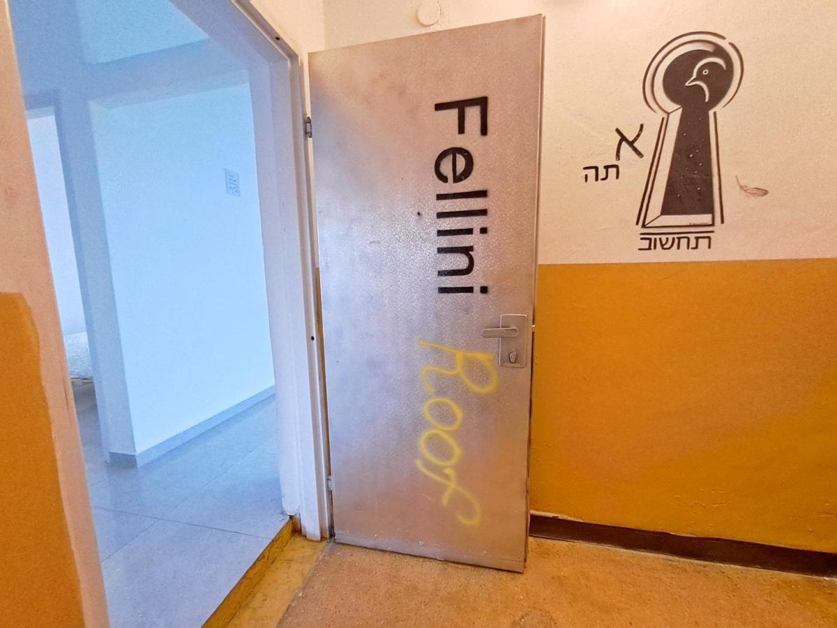 Fellini talpiot roof dolce vita - B&B Haifa