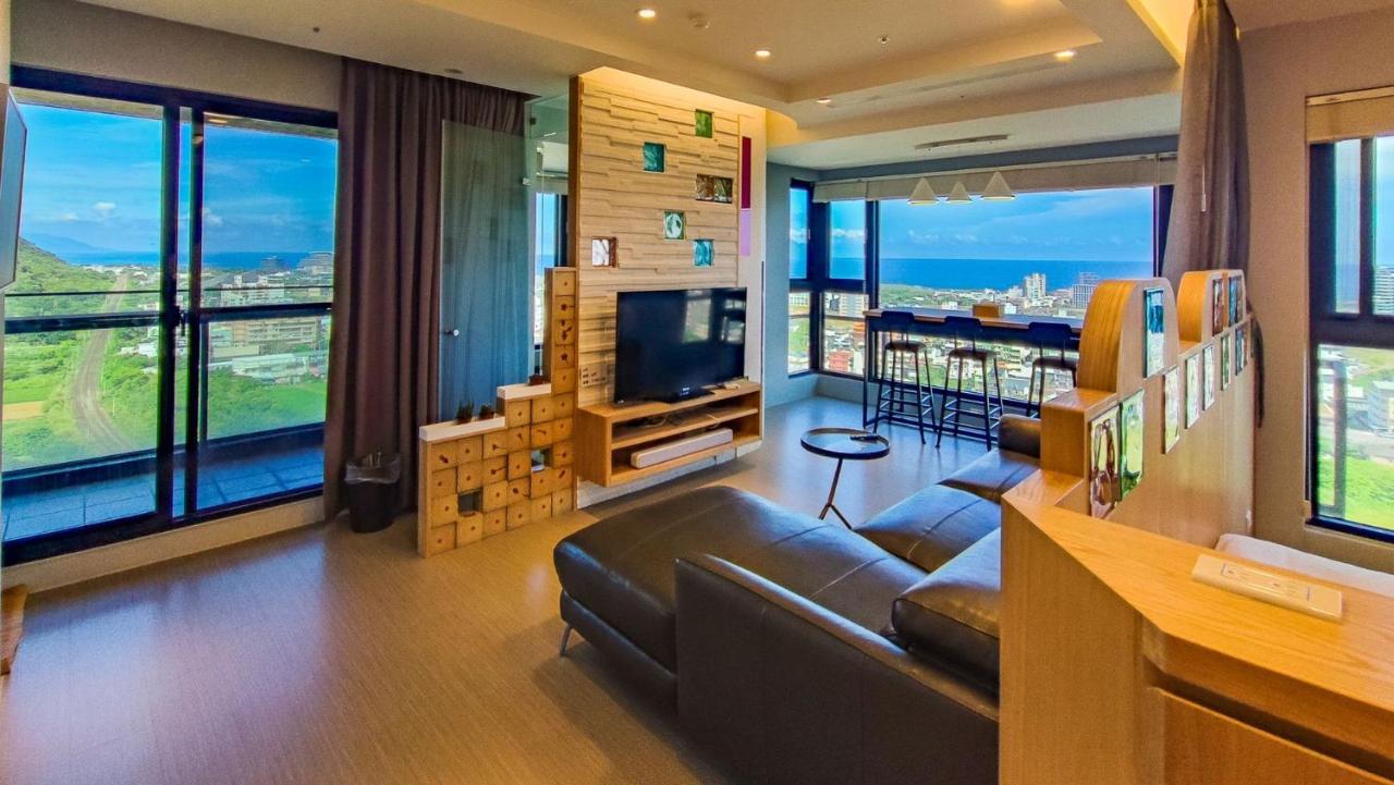 漫遊小旅泳池溫泉宅 Roaming Travel Hot Spring Homestay - Bed and Breakfast Toucheng
