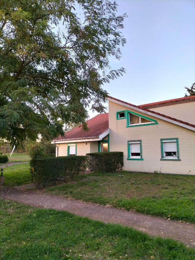 Appart'Hôtel Les ACACIAS courte et longue durée - Chambres d’hôtes
