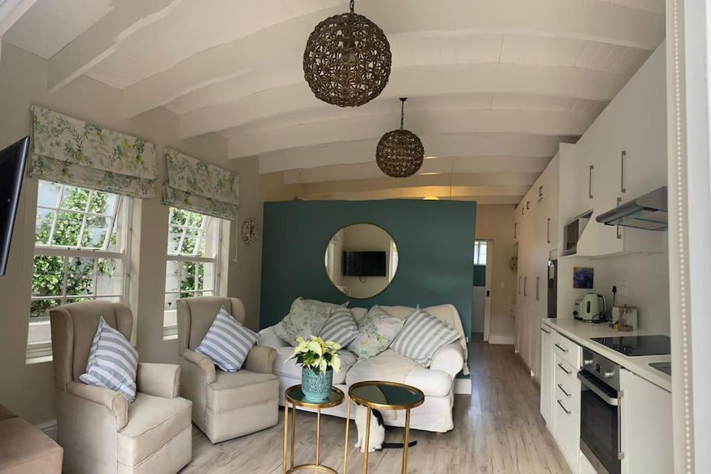 B&B Kaapstad - Gorgeous, private cottage in prestigious Newlands. - Bed and Breakfast Kaapstad