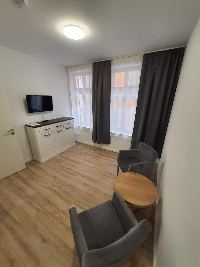 Apartment 6