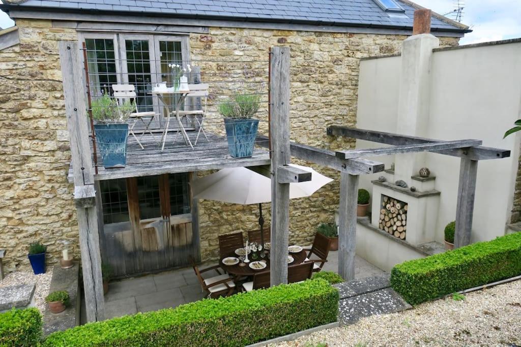The Tallet - converted three bed stable - no children under 8 - B&B