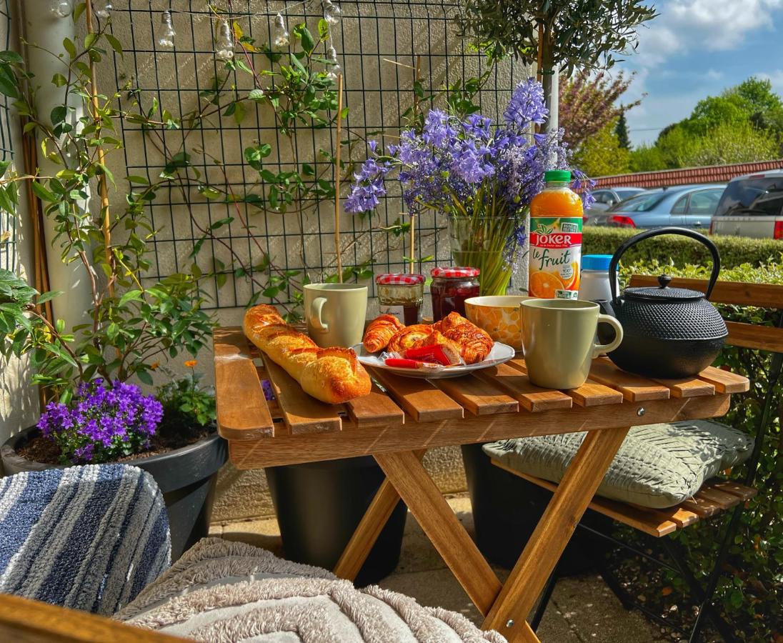 La Voulzie Appartement - Proche centre avec parking privé - B&B Provins